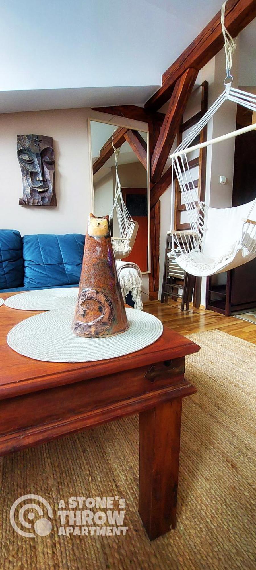 A Stone'S Throw Apartment Krakow Bagian luar foto